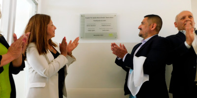 Arabela Carreras y Nelson Quinteros Inauguración Hospital